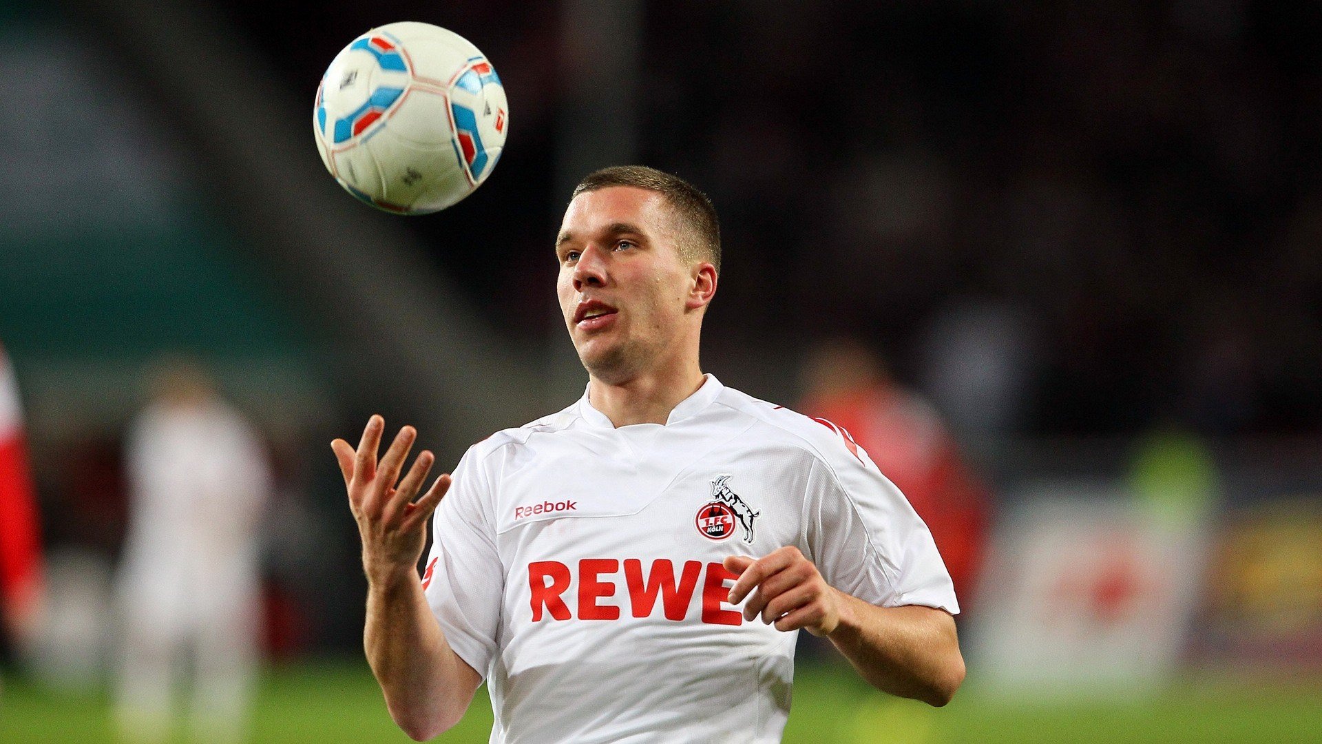 广州恒大主场告捷，卫冕形势乐观，广州恒大新主场效果视频